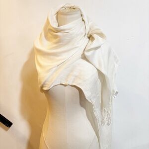 H&M Cream Knit Scarf | Cozy Winter Layer | Neutral Fall Accessory‎